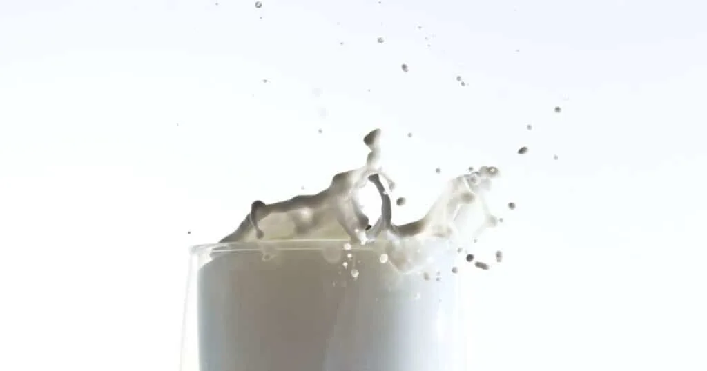 স্বপ্নে দুধ দেখলে কি হয়